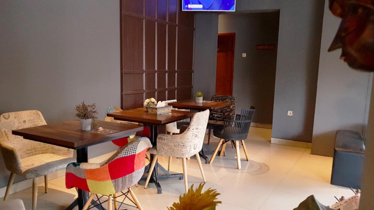 Sunrise Hotel Jogja Kejayan Buitenkant foto