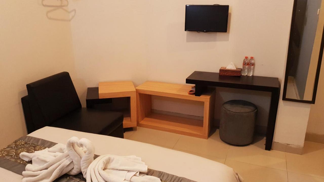 Sunrise Hotel Jogja Kejayan Buitenkant foto